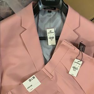 Expresse brand new suit size 42S pants 32/30